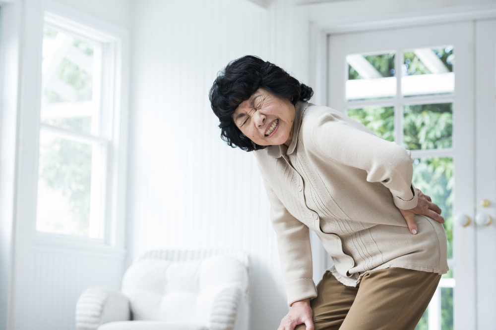 70代女性：腰痛と右太もも前部の痛み 下関の整体【体が硬い腰痛の方にオススメ】益田整体院
